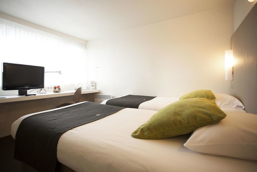 Campanile Vire Hotel Kamer foto
